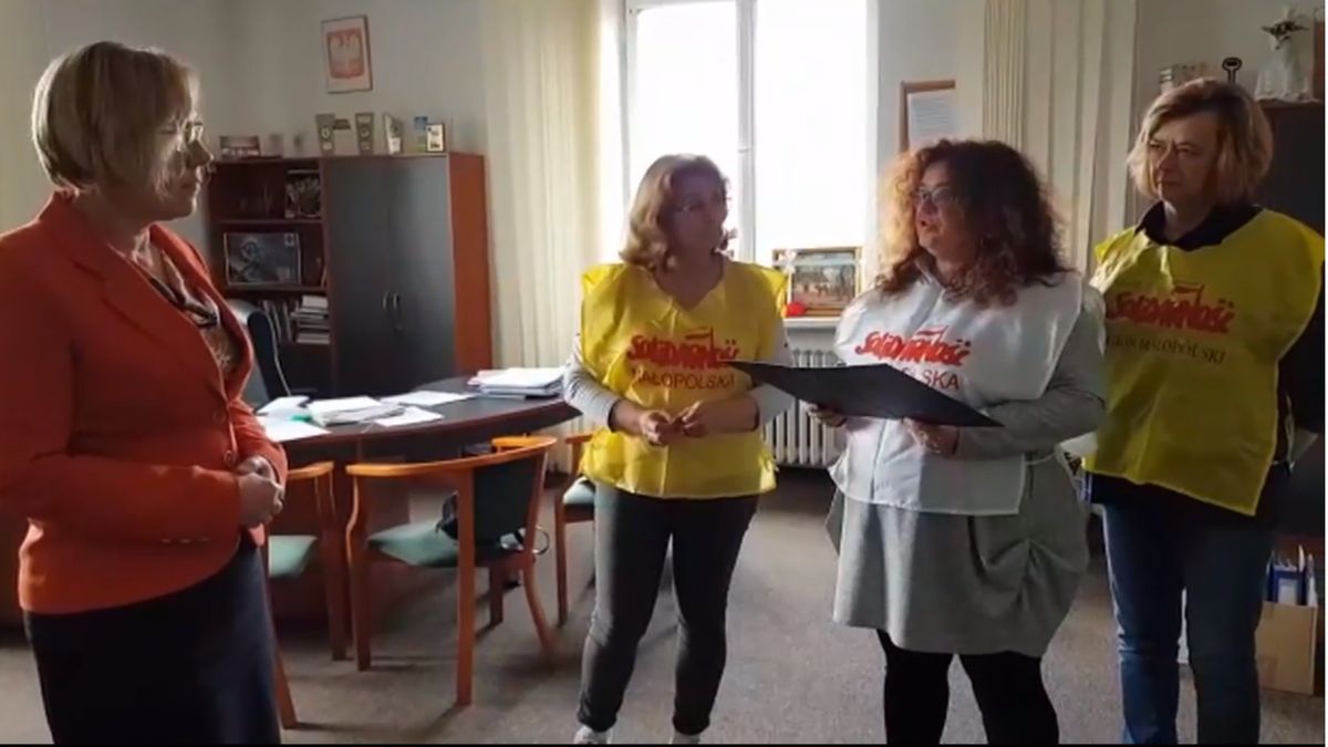 Nauczyciele z małopolskiej "Solidarności" okupują wojewódzkie kuratorium oświaty