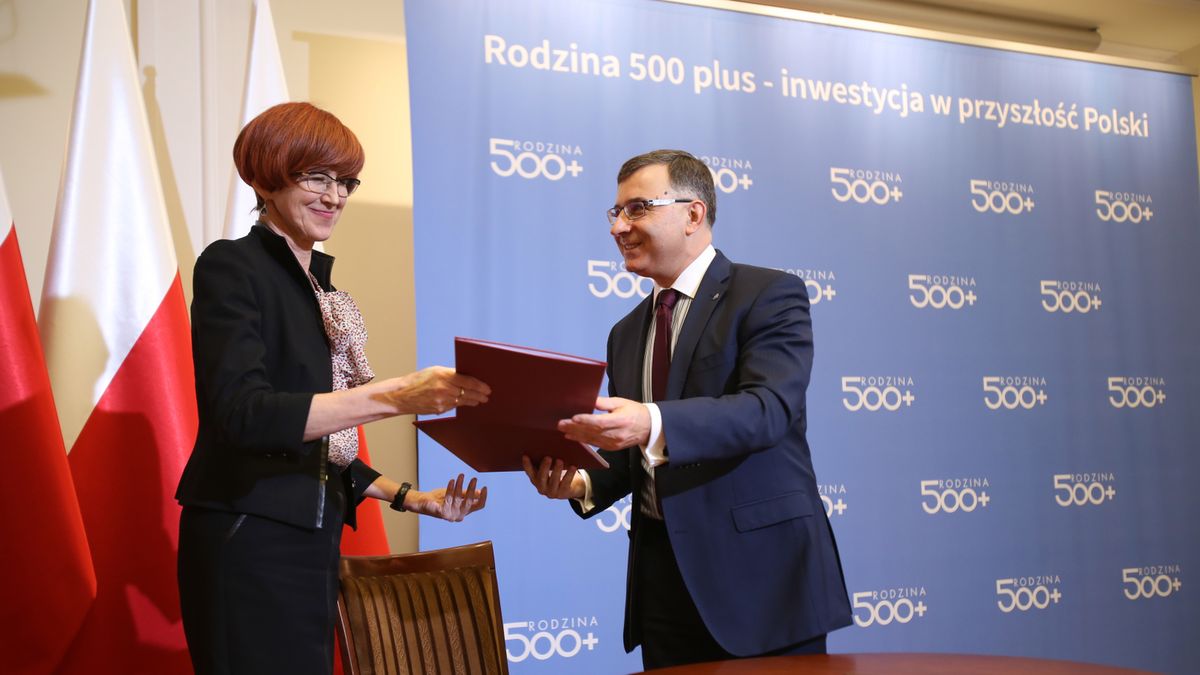 500+ to jeden z najważniejszych programów, za które odpowiada resort Elżbiety Rafalskiej