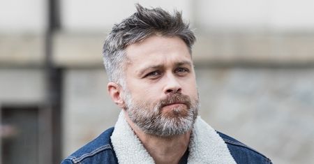 Maciej Zakościelny czuje się samotny. Antek Królikowski ma dla niego radę
