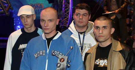 20 lat temu nagrali hit "Jak zapomnieć". Tak teraz wyglądają gwiazdy Jeden Osiem L