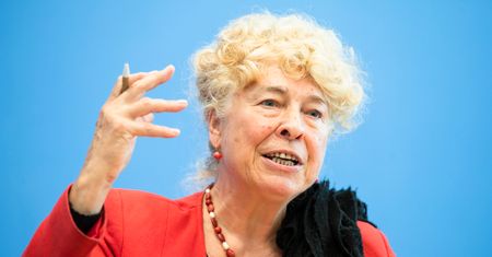 Koronawirus. Niemcy. Gesine Schwan: "uczciwość nakazywałaby przełożenie wyborów w Polsce"