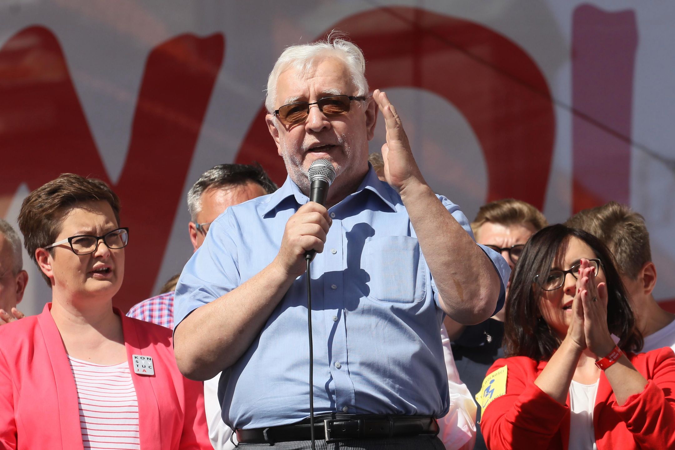 Jerzy Stępień na marszu opozycji 