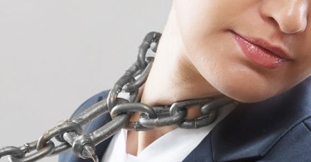 Jesteś przykuty do biurka? Kilka ruchów przyniesie ulgę