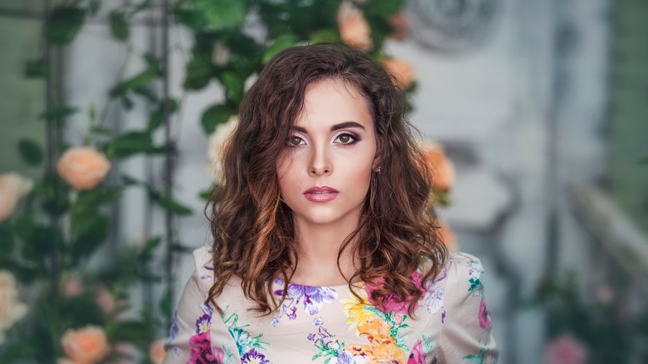 Ubrania w kwiaty są bardzo eleganckie i subtelne