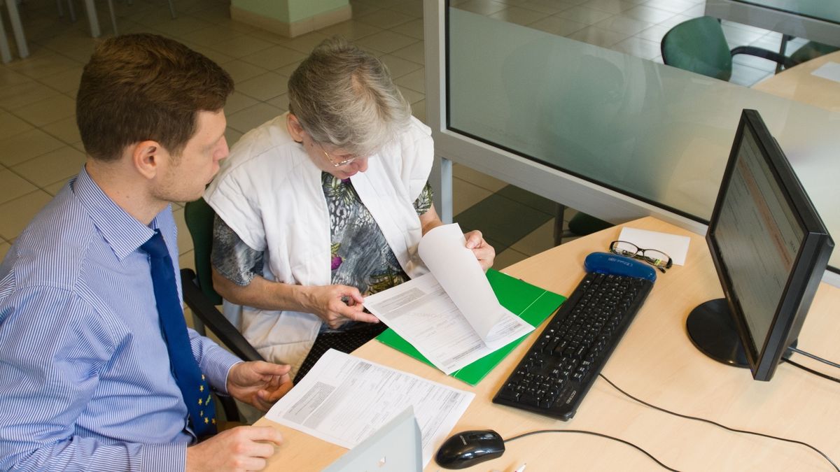 W 2018 r. urzędnicy przeprowadzili blisko pół miliona kontroli i cofnęli świadczenia na ponad 195 mln zł. 