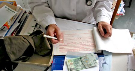 ZUS szybciej cię skontroluje. To główny cel e-zwolnień