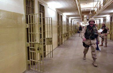 "NYT": władze USA podzielone w kwestii publikacji dalszych zdjęć nt. irackich więźniów