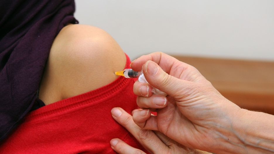 Zdaniem ekspertów zapewnienie zbiorowej odporności wymaga szczepień 95 proc. populacji. Obecnie w Czechach ten wskaźnik wynosi 90 procent