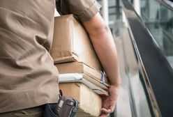 Problem z kurierem, czyli zabawa w kotka i myszkę. Klientka zastanawia się, gdzie w tym logika