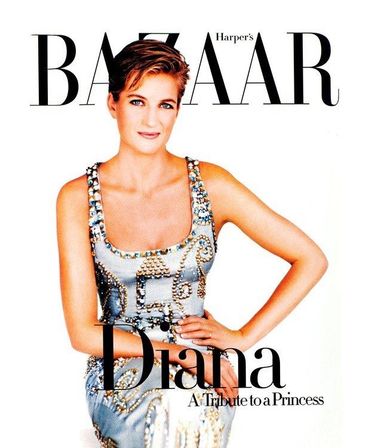 Księżna Diana na okładce "Harper's Bazaar", listopad 1997. Ma na sobie suknię projektu Gianniego Versace, którą zlicytowano za 200 tys. dolarów (fot. Patrick Demarchelier / Harper's Bazaar)