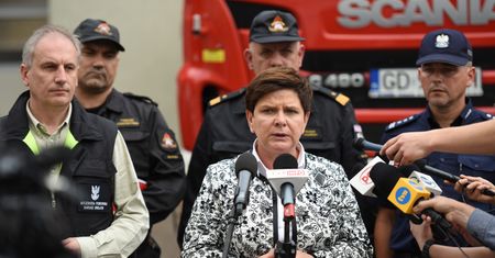 Premier Beata Szydło na terenach zniszczonych przez nawałnice