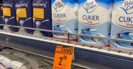 Ceny cukru poszły w górę, sklepy robią też mniej promocji. Branża komentuje: Obniżek już raczej nie będzie