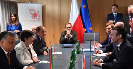 "Rozmowa była dobra, ale różnimy się w wielu kwestiach". Kulisy spotkania Szydło-Macron