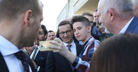 Politycy PiS pojechali w Polskę. Porozmawiać z wyborcami