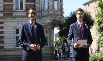 Fundusz Dróg Samorządowych. Morawiecki oficjalnie przekazał pieniądze powiatowi świebodzińskiemu