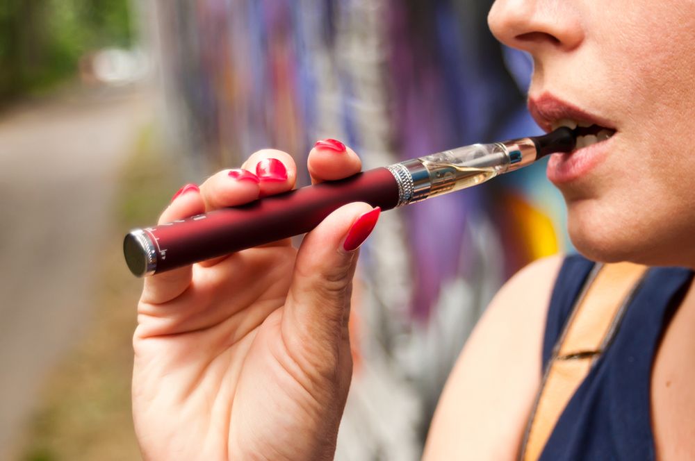 To nie nikotyna z e-papierosa jest najgroźniejsza w ciąży