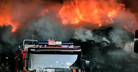 Zgierz. Znów pożar na wysypisku śmieci