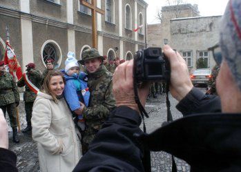 Armia zachęca do wstąpienia w jej szeregi