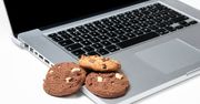 Wyskakujące okienko z prośbą o akceptację cookies. Trzeba je akceptować?