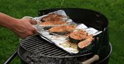 Jedna strona folii aluminiowej ma znaczenie do grillowania mięsa