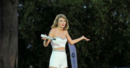 Taylor Swift była molestowana przez dziennikarza? Odbyła się już pierwsza rozprawa. Co zeznała matka piosenkarki?