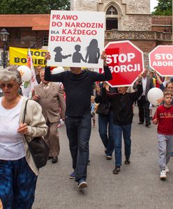 "Dziękujemy za koszmary senne naszych dzieci". Plakaty antyaborcyjne zmorą społeczeństwa