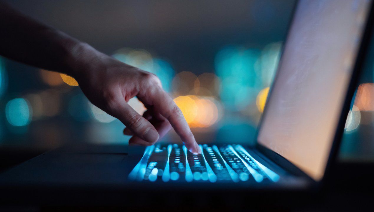 jak odłączyć kogoś od Wi-Fi, fot. gettyimages