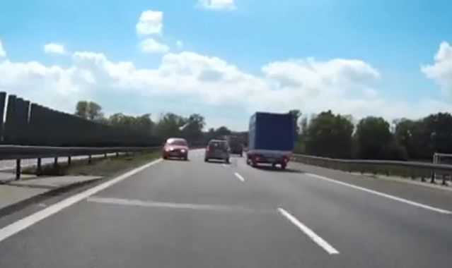 Kochamy autostrady, ale nie umiemy ich używać. Dlaczego?