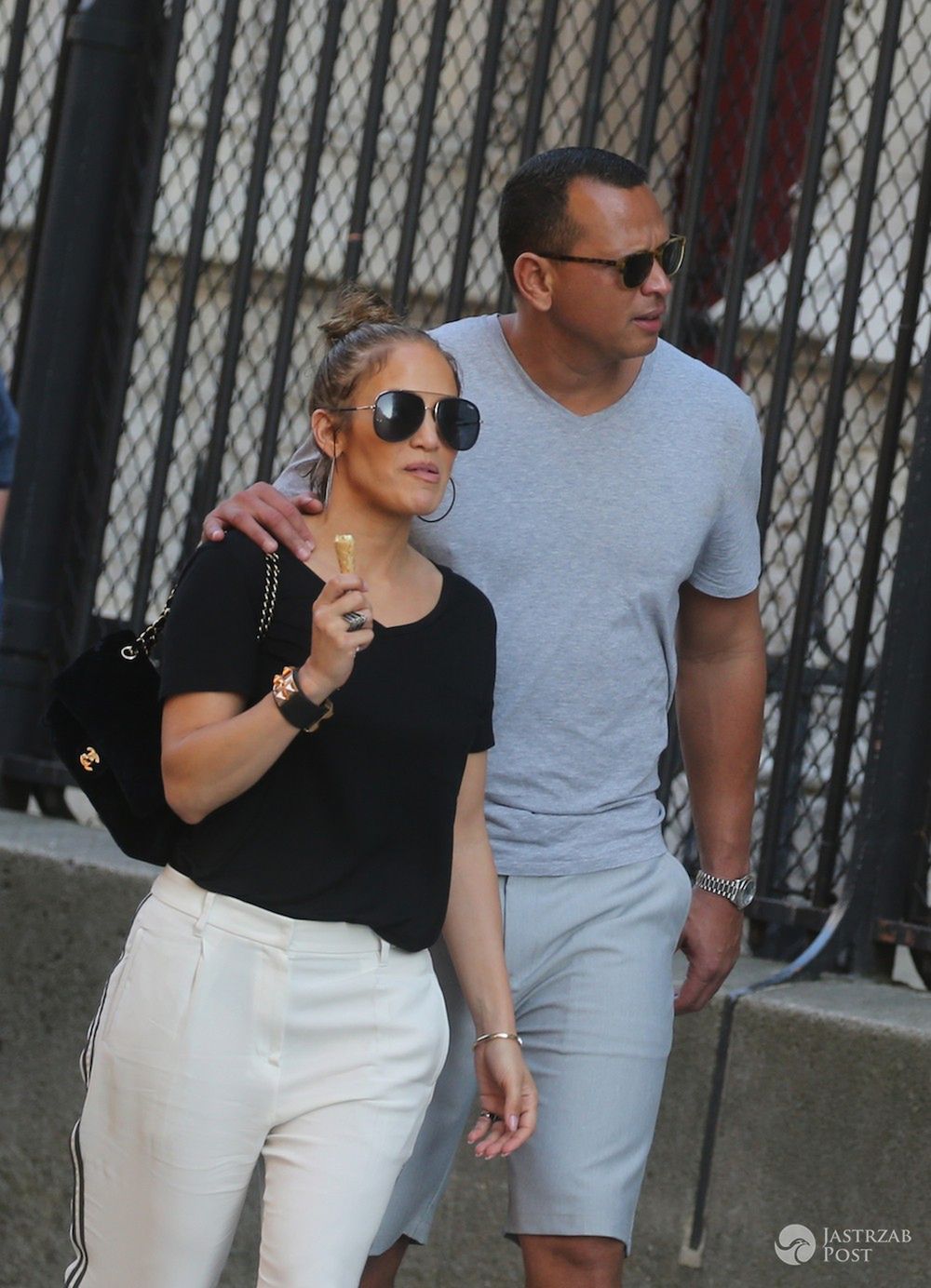Jennifer Lopez i Alex Rodriguez na spacerze po Paryżu