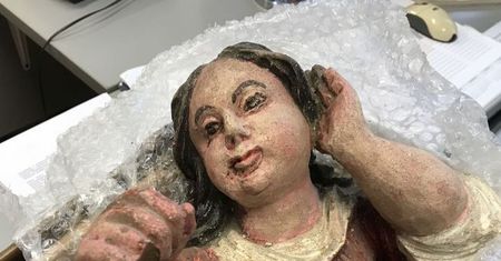 Kilkadziesiąt lat temu skradziono z kościoła rzeźbę. Przyszła na komendę pocztą