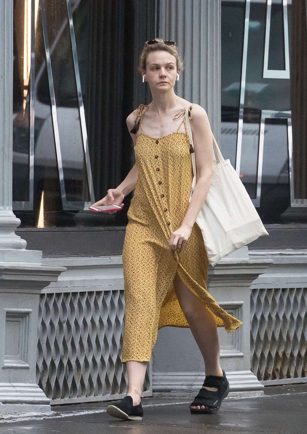 Carey Mulligan chodzi po Nowym Jorku jak zwyczajna dziewczyna 
