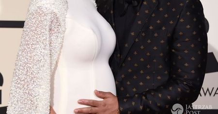 Perfekcyjna stylizacja przyszłej mamy na gali Grammy 2016. Towarzyszył jej równie stylowy mąż