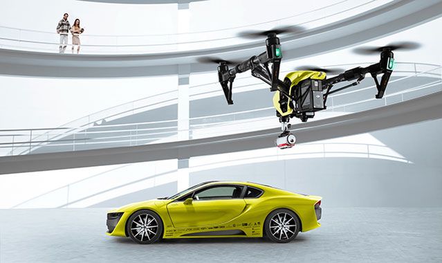 Rinspeed Σtos - samochód z własnym dronem