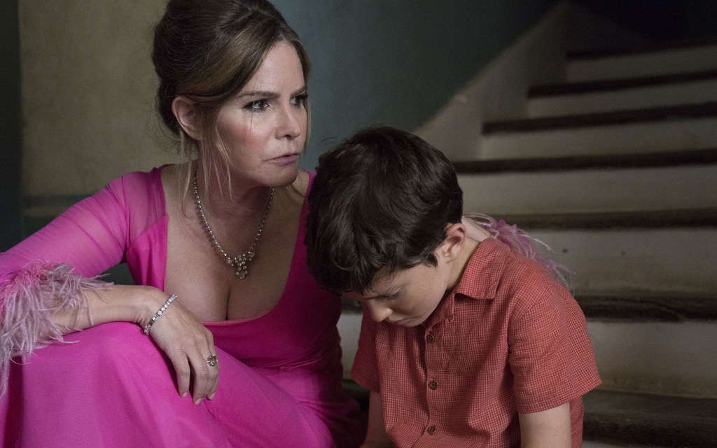 Jennifer Jason Leigh o roli matki w "Patrick Melrose" HBO