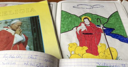 Lublin: prywatna szkoła zmniejszyła liczbę zajęć z religii. Kuria oburzona, kuratorium zapowiada kontrolę