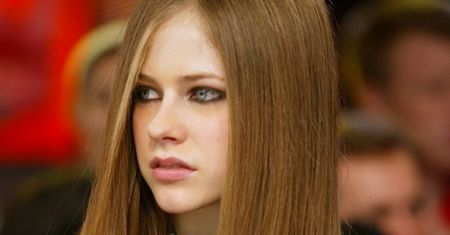 Avril Lavigne usunęła się w cień na lata. Gwiazdka wraca do show-biznesu