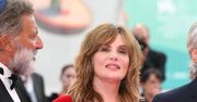 Śmiała Emmanuelle Seigner na gali festiwalu filmowego w Wenecji