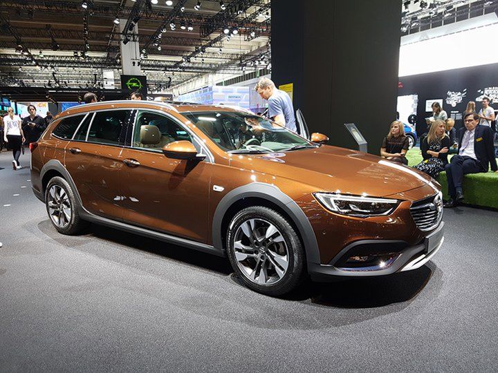 Opel Insignia Country Tourer na targach we Frankfurcie 