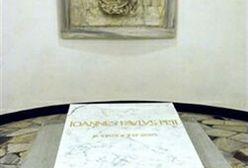 Polska msza przy grobie Jana Pawła II