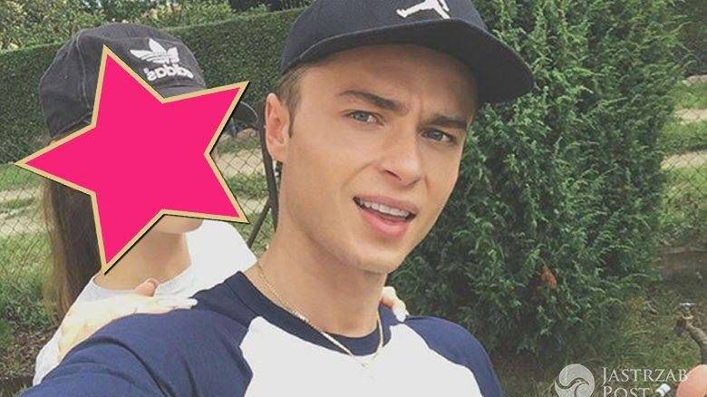 Patryk Pniewski pozuje z siostrą na Instagramie. Podobni?