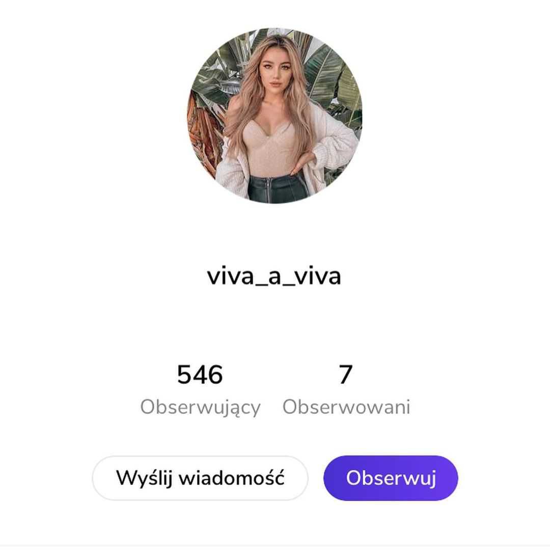 Karolina Wójcik korzysta z aplikacji LESS