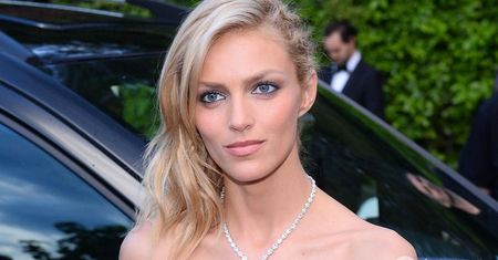 Anja Rubik zupełnie nago w teledysku swojej przyjaciółki! Dlaczego zdecydowała się wziąć w nim udział?