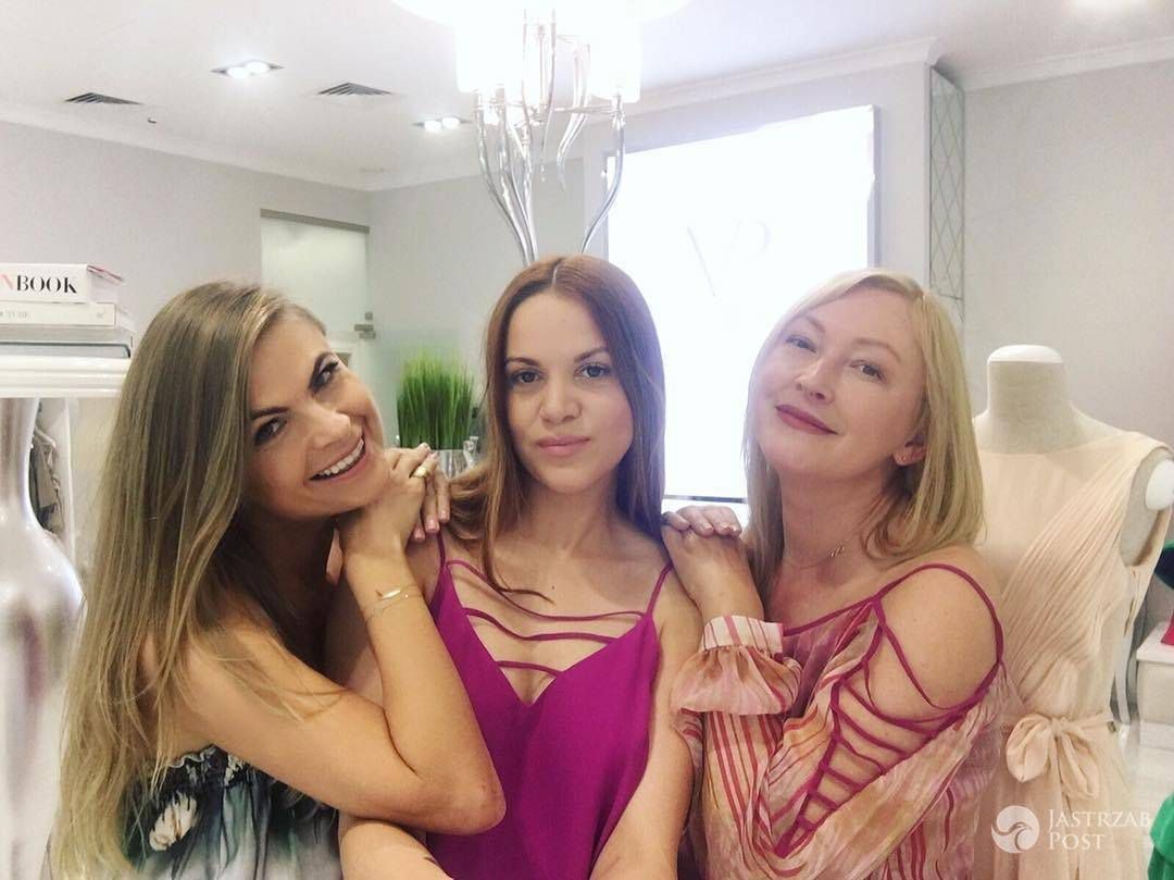 Dominika Gawęda na przymiarce sukni ślubnej w salonie Violi Piekut
