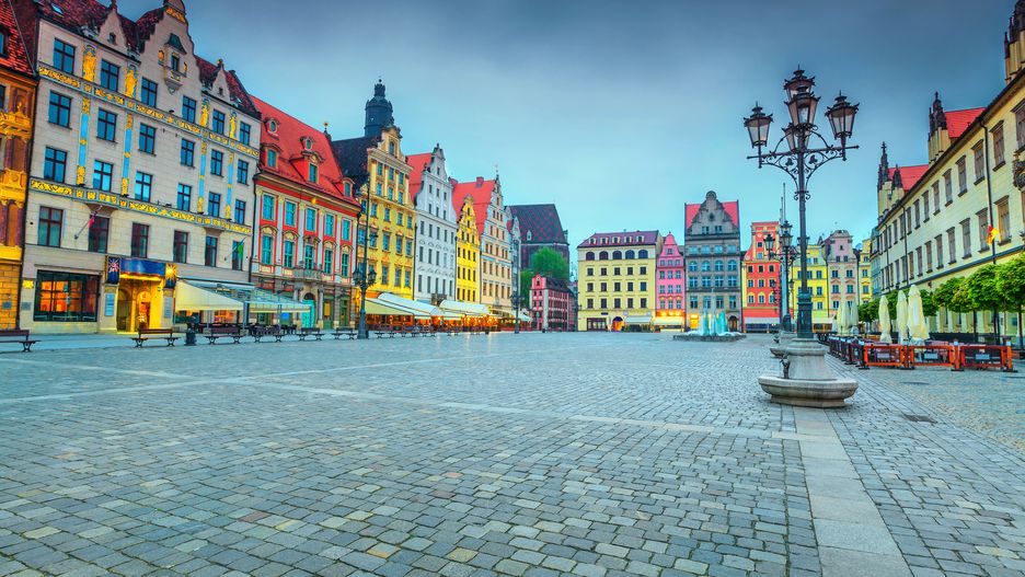 Wrocław - nieznany sprawca zaatakował 59-letnią sprzedawczynię warzyw. Nożownika nie udało się schwytać.