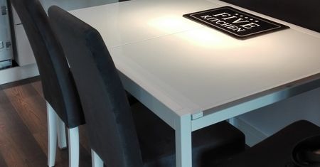 IKEA prosi klientów o zwrot popularnego stołu. Chodzi o bezpieczeństwo