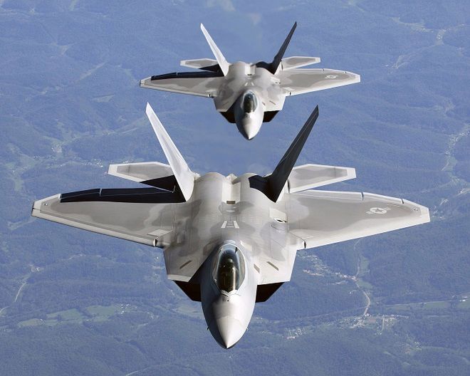 Lockheed Martin F-22 Raptor, czyli jak USA radzą sobie z Rosją