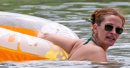 52-letnia Julia Roberts przyłapana w bikini. Jej figura robi wrażenie, tak samo jak duży tatuaż na plecach