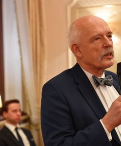 Janusz Korwin-Mikke chce likwidacji 500+. Sam korzysta z pieniędzy podatników