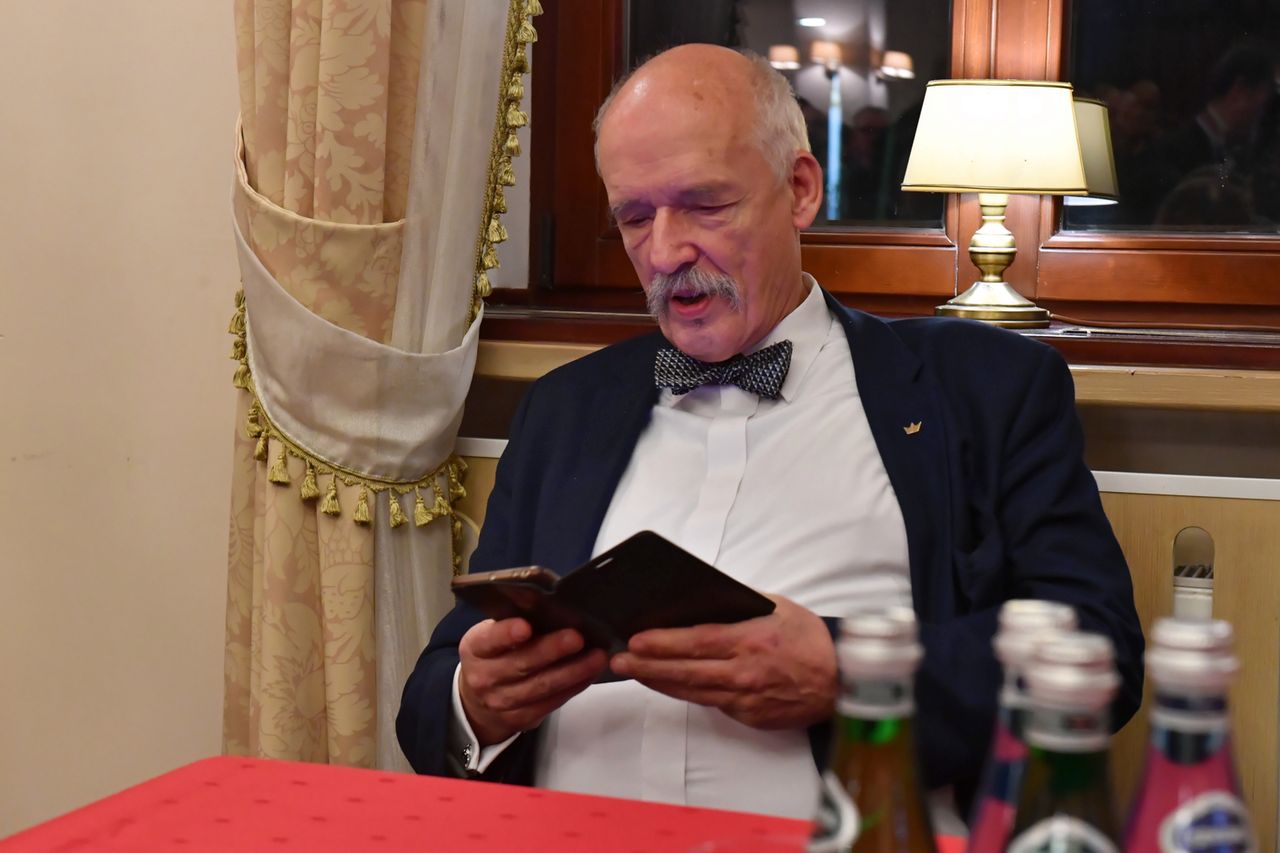 Janusz Korwin-Mikke chce likwidacji 500+. "Nikomu nic nie wolno dawać"