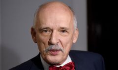Janusz Korwin-Mikke o molestowaniu Kory. "Co cię nie zabije, to cię wzmocni! - przypominam"